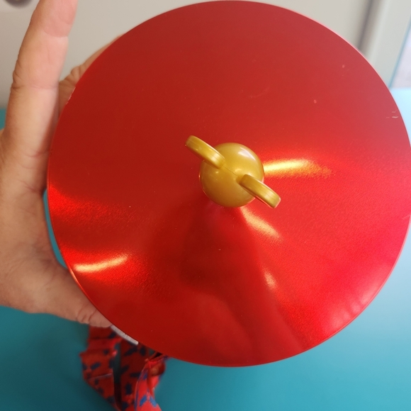 Disney collectors christmas popcorn bucket with wind up music and spins!!! - Picture 7 of 7